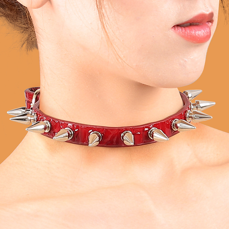 EmberIntimacy Rebel Spike Leather Colla