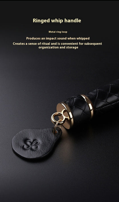 SEVANDA "Shadow Response" Flogger